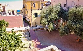 Ydragogeio Rooms Old Town